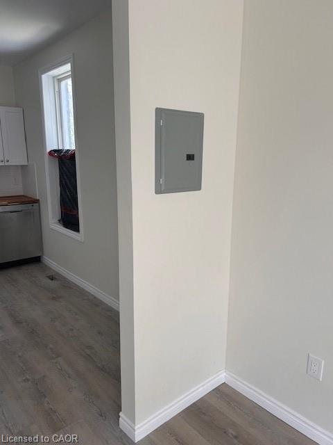 33-35 Wood Street E Property Photo 9