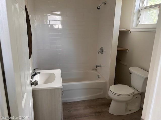 33-35 Wood Street E Property Photo 10