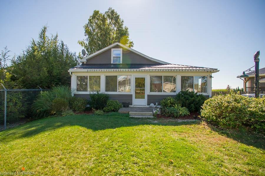 38 Queen Street W Property Photo 1