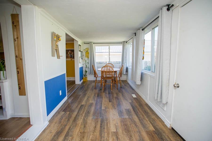 38 Queen Street W Property Photo 4