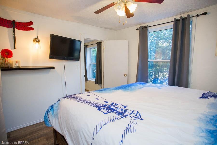 38 Queen Street W Property Photo 17