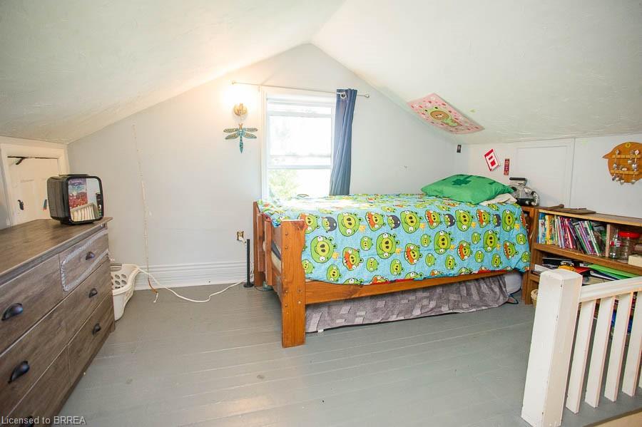 38 Queen Street W Property Photo 22