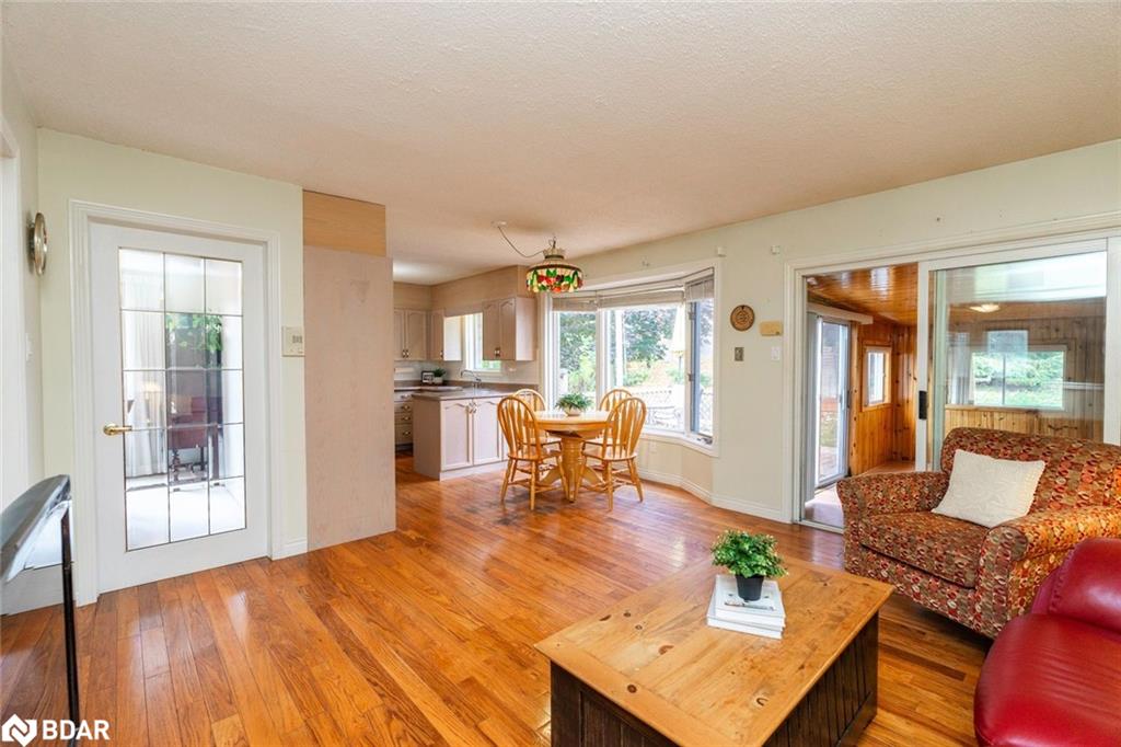 1992 Annecca Street Property Photo 6