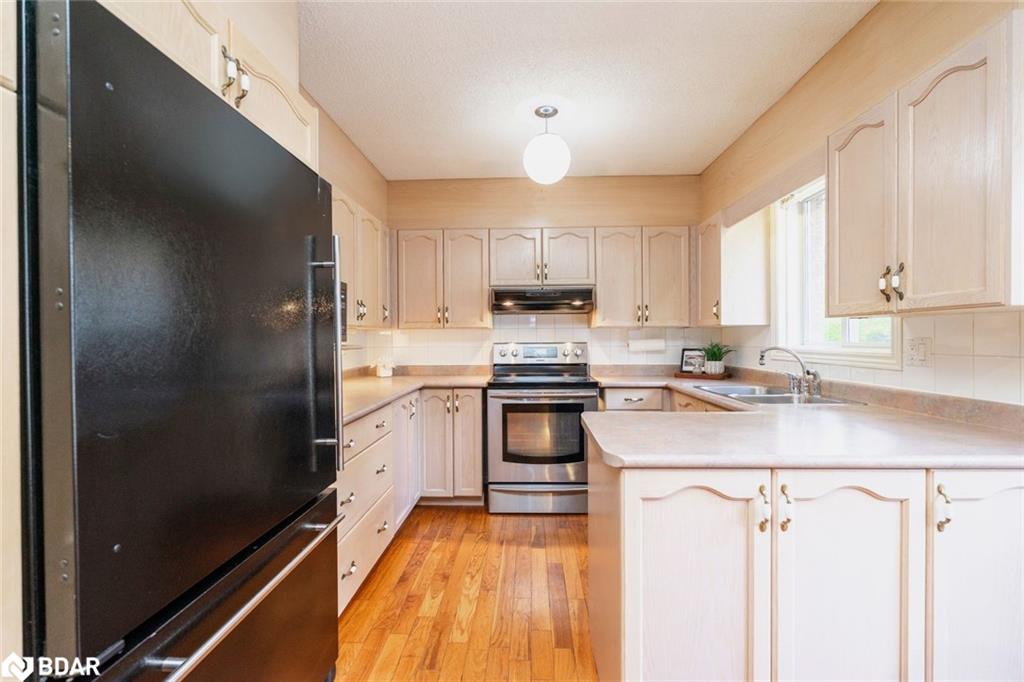 1992 Annecca Street Property Photo 8