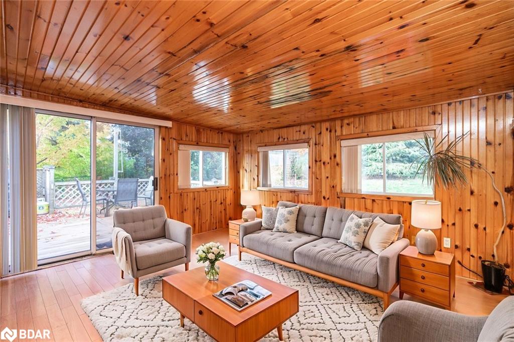 1992 Annecca Street Property Photo 9