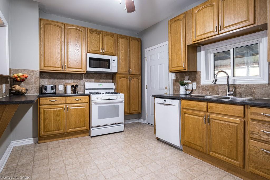 251 Balmoral Avenue N Property Photo 10