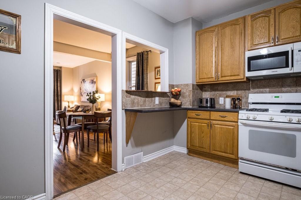 251 Balmoral Avenue N Property Photo 14