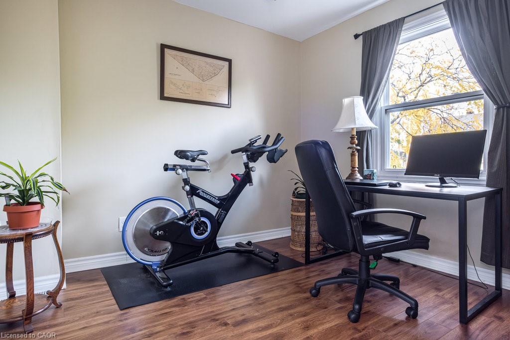 251 Balmoral Avenue N Property Photo 23