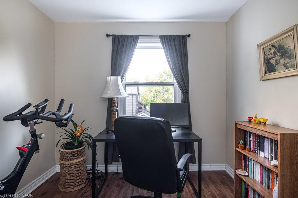 251 Balmoral Avenue N Property Photo 24