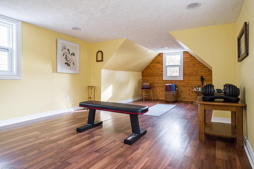 251 Balmoral Avenue N Property Photo 30