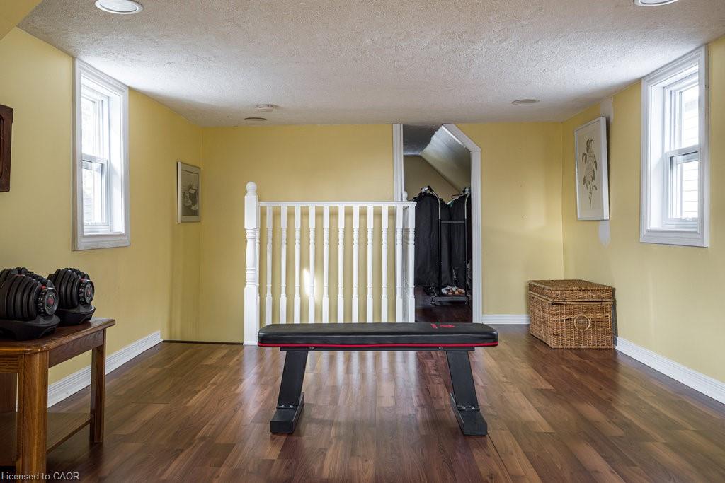 251 Balmoral Avenue N Property Photo 33