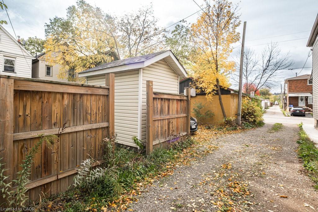 251 Balmoral Avenue N Property Photo 41