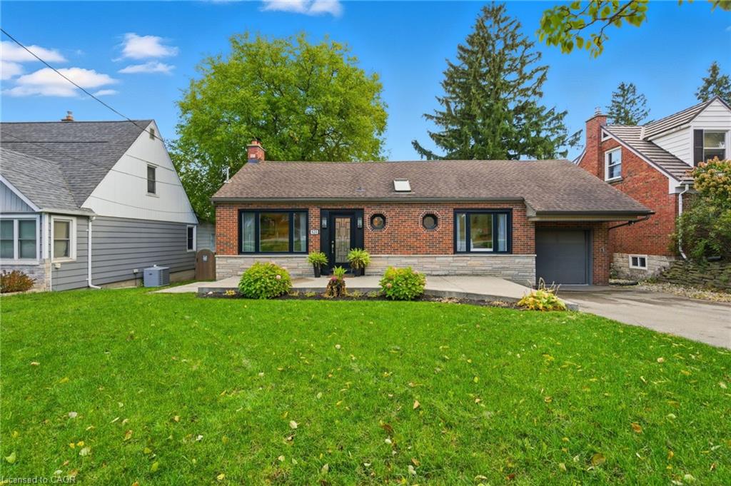 424 Plains Road W Property Photo 1