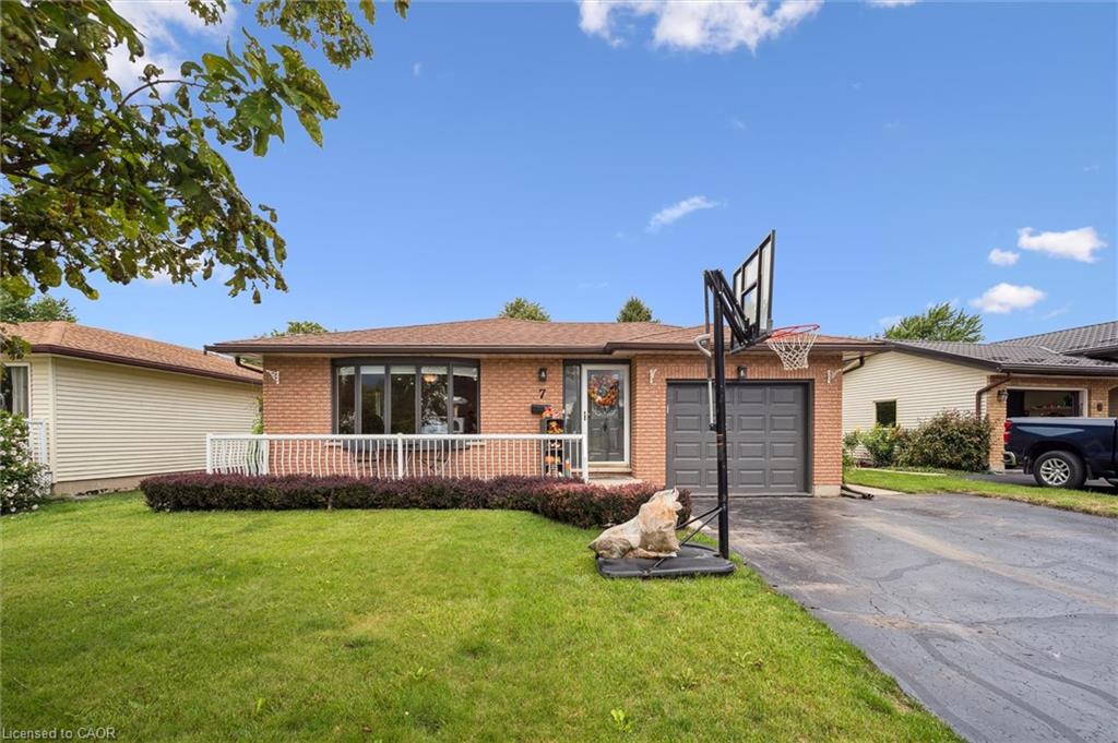 7 Eastview Drive Property Photo 1