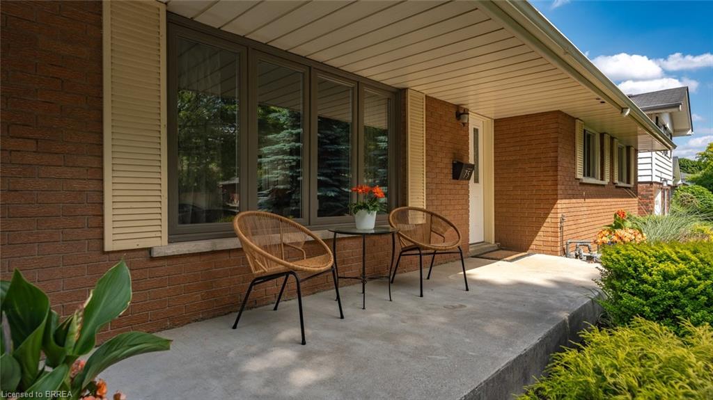 75 Pusey Boulevard Property Photo 6