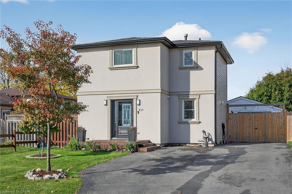 211 Birchcliffe Crescent Property Photo 1