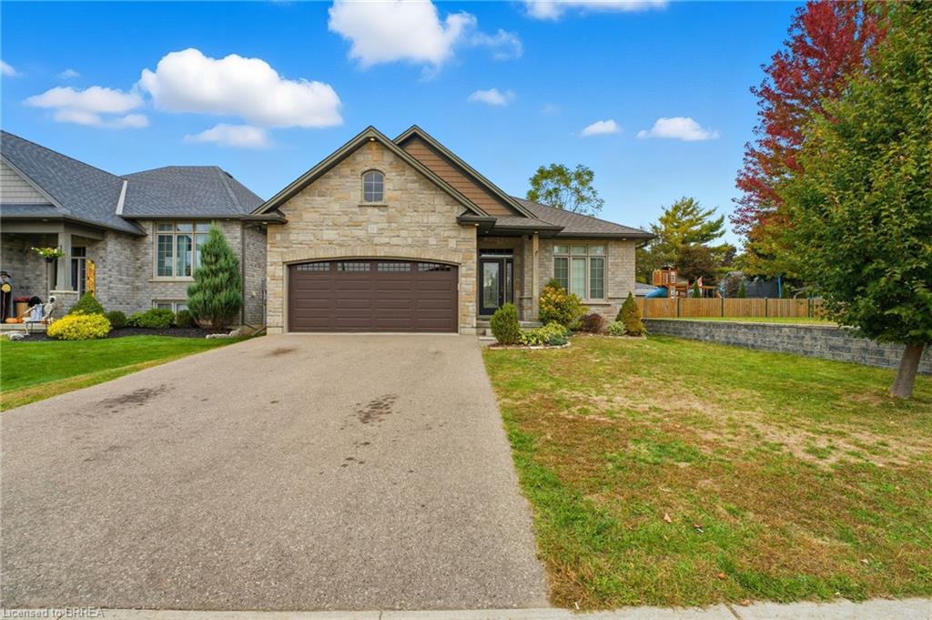 11 Cottonwood Street Property Photo 1