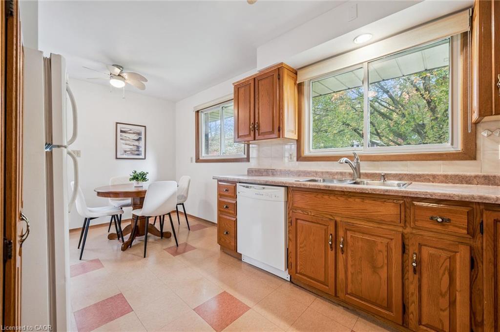 27 Cedar Street Property Photo 23