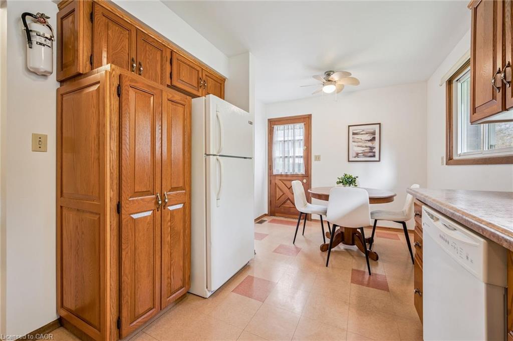 27 Cedar Street Property Photo 24