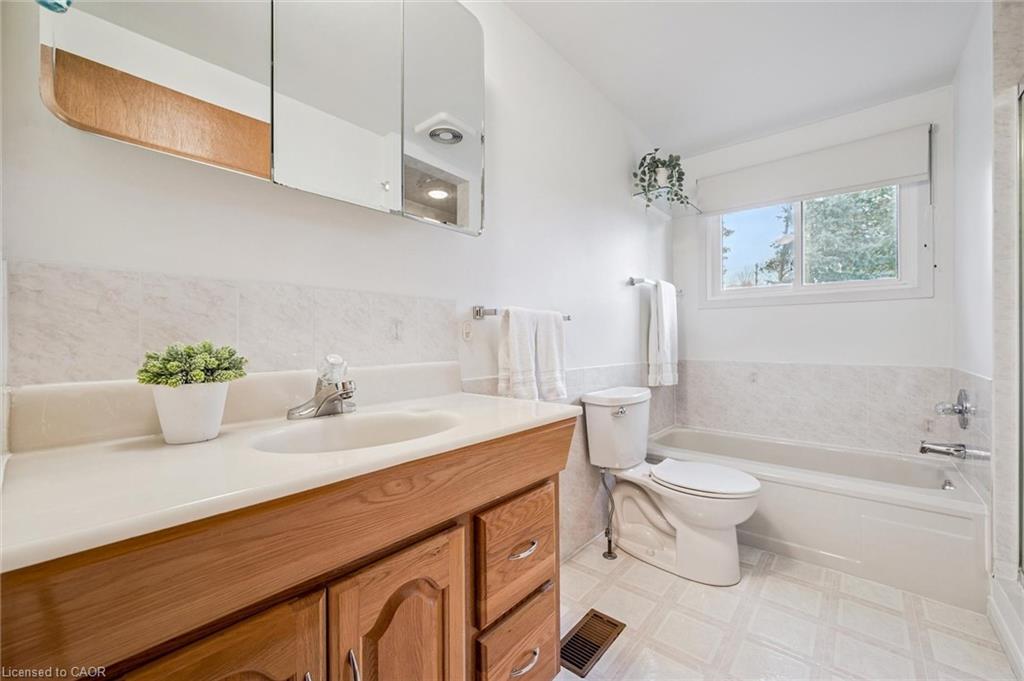 27 Cedar Street Property Photo 29