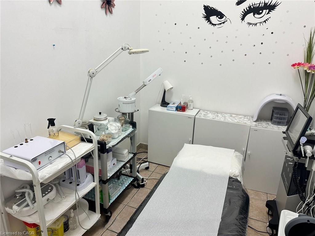 8-60 Dundas Street E Property Photo 9