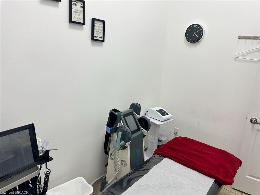 8-60 Dundas Street E Property Photo 10