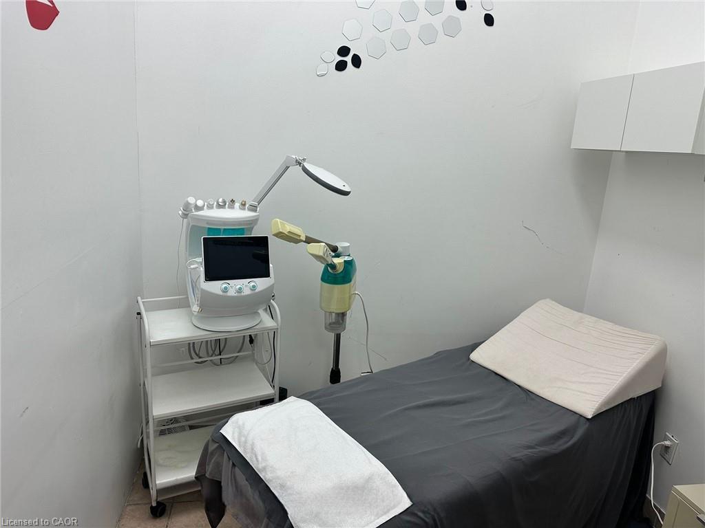 8-60 Dundas Street E Property Photo 11