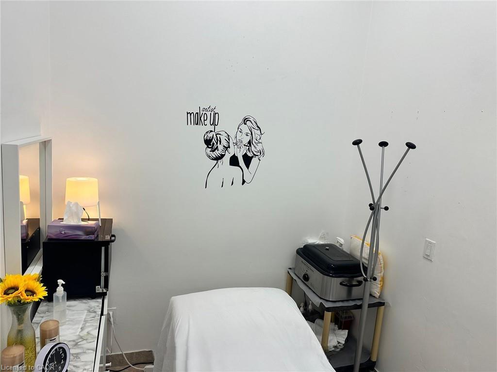 8-60 Dundas Street E Property Photo 22