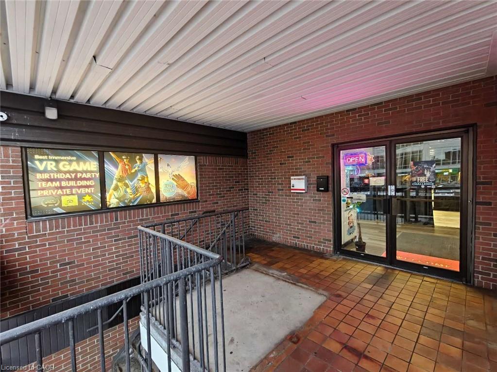 12-258 King Street N Property Photo 2