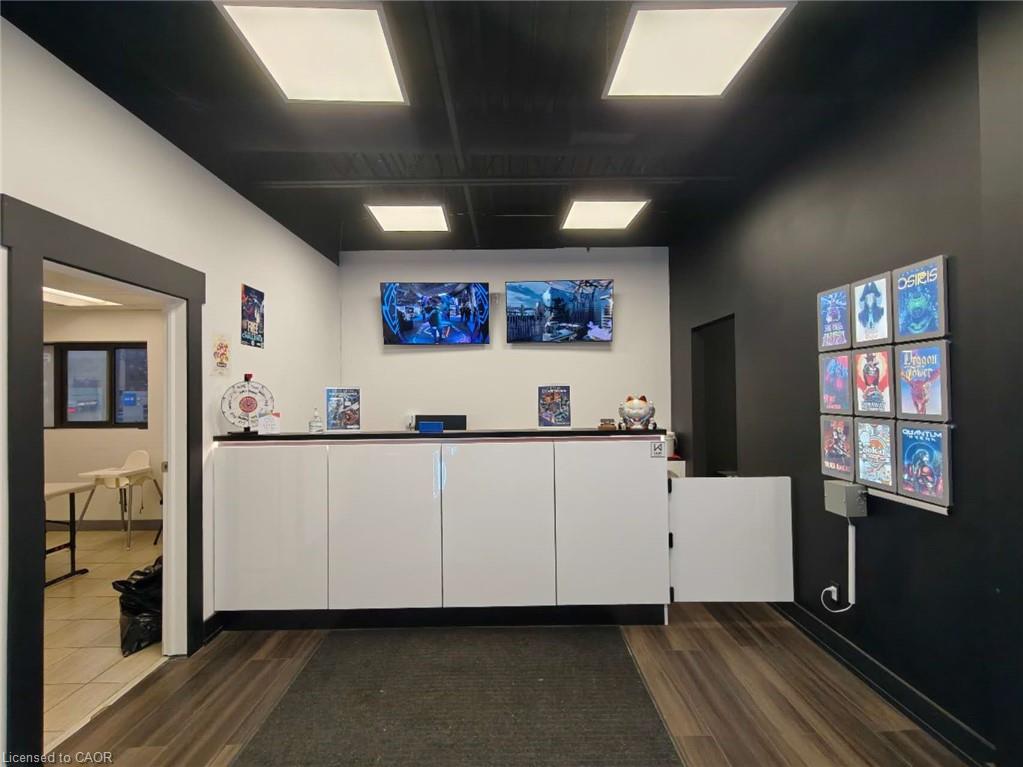 12-258 King Street N Property Photo 7