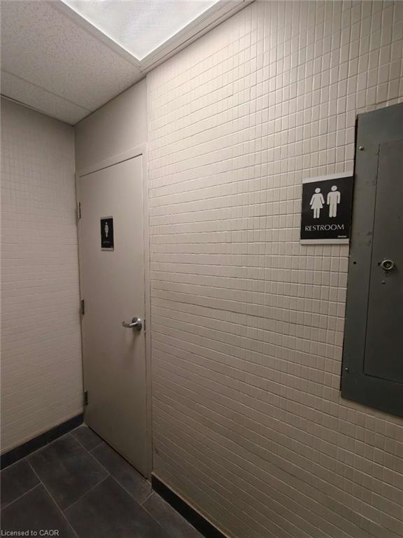 12-258 King Street N Property Photo 16