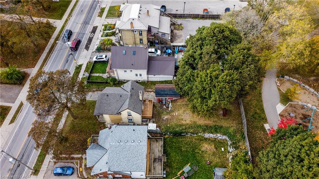 138 Courtland Avenue E Property Photo 14