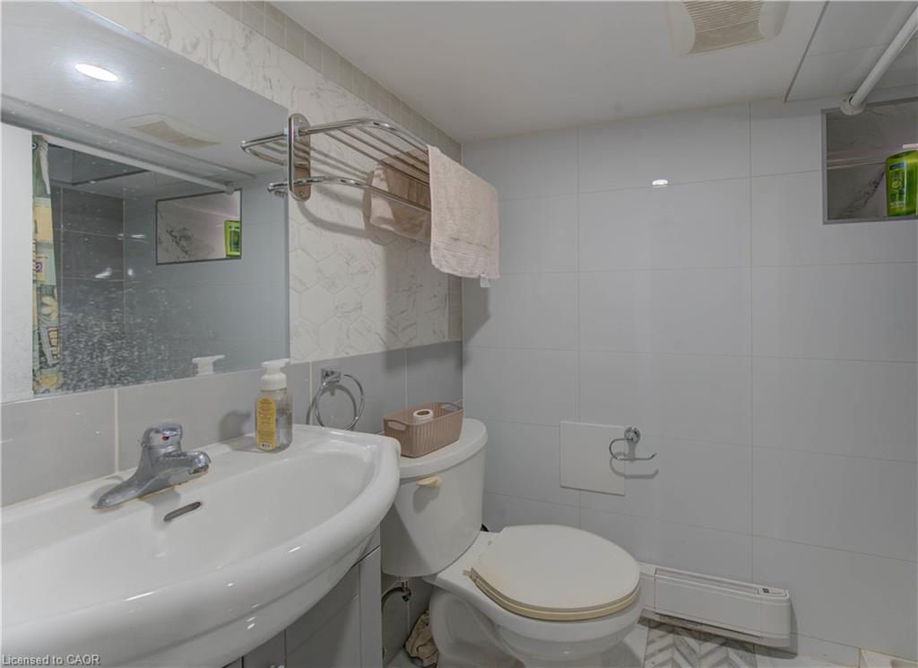 138 Courtland Avenue E Property Photo 39