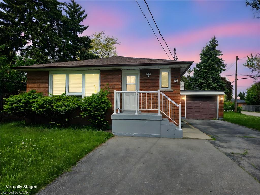 130 West 34th Street Property Photo 1