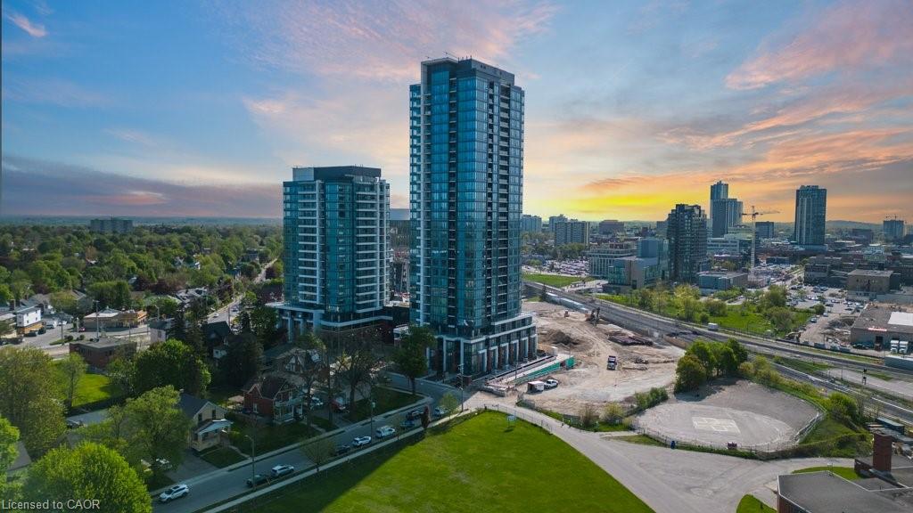 904-15 Wellington Street S Property Photo 1