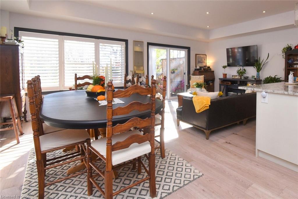 31-40 Hamilton Street S Property Photo 11