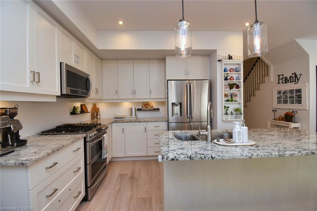 31-40 Hamilton Street S Property Photo 19