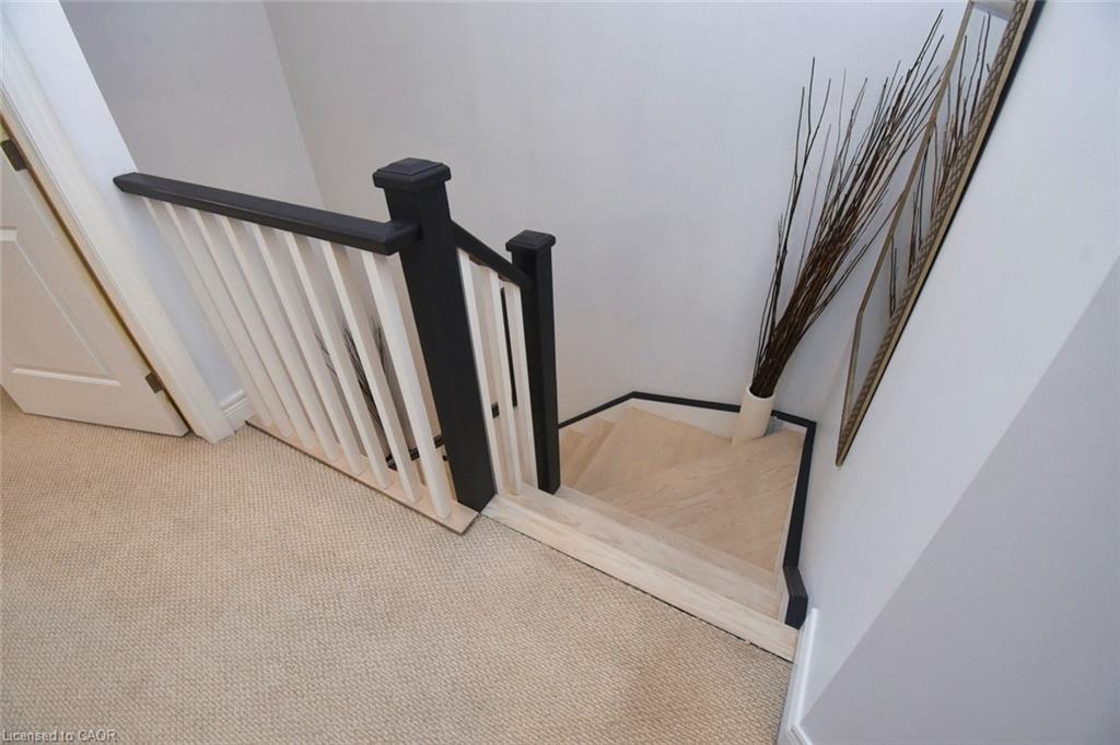 31-40 Hamilton Street S Property Photo 22