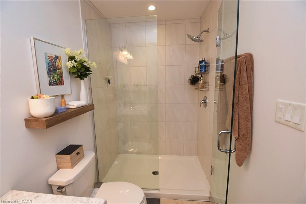 31-40 Hamilton Street S Property Photo 28