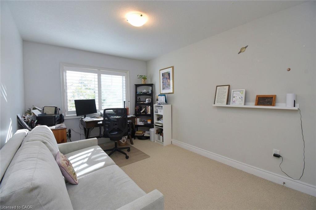 31-40 Hamilton Street S Property Photo 32