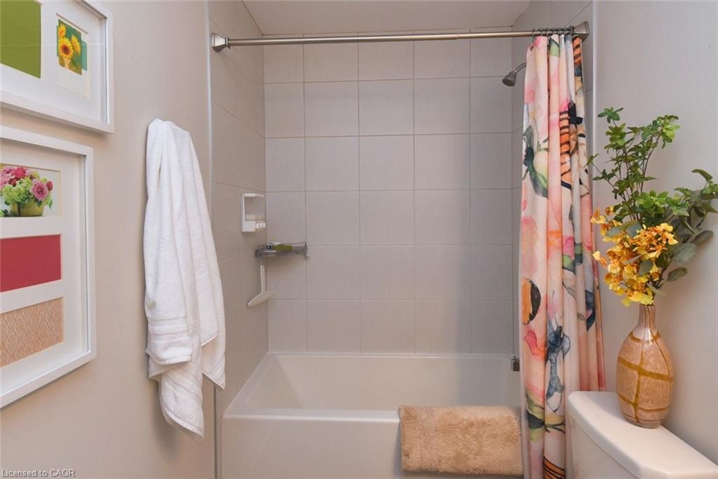 31-40 Hamilton Street S Property Photo 34