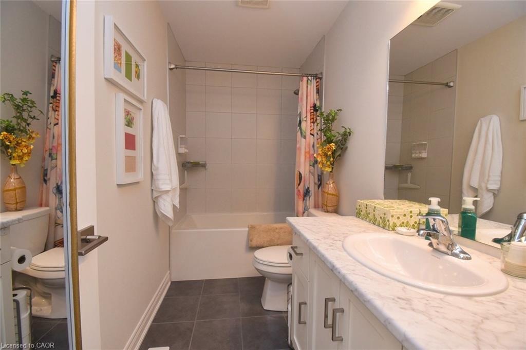 31-40 Hamilton Street S Property Photo 35