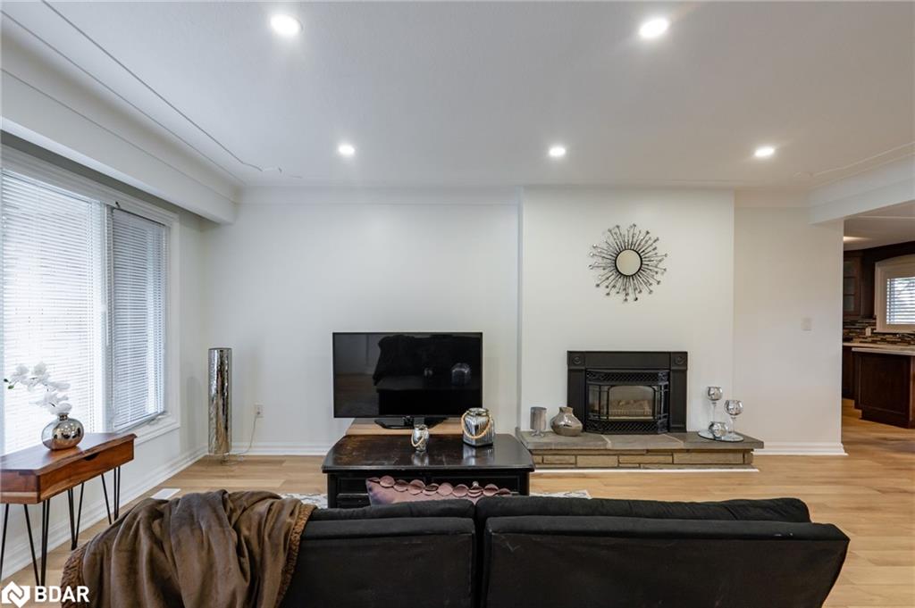 6256 Balmoral Avenue Property Photo 7