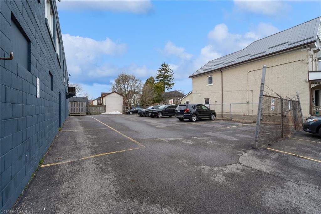 1-361 Jackson Street W Property Photo 14