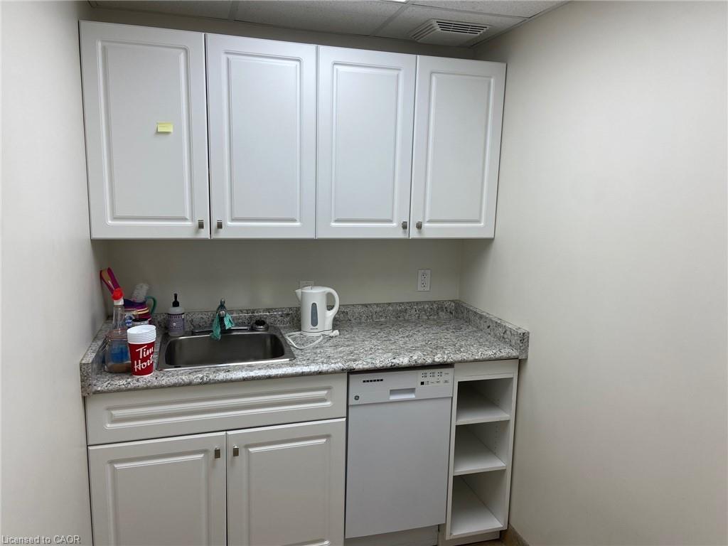 2-555 Concession Street Property Photo 17