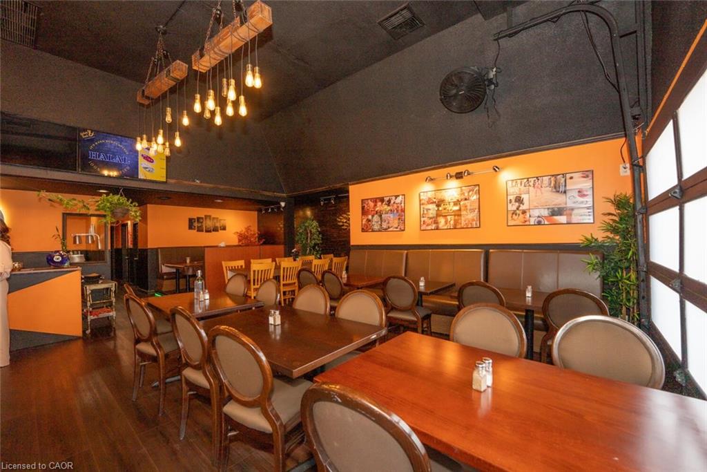 4-466 Merritt Street Property Photo 3