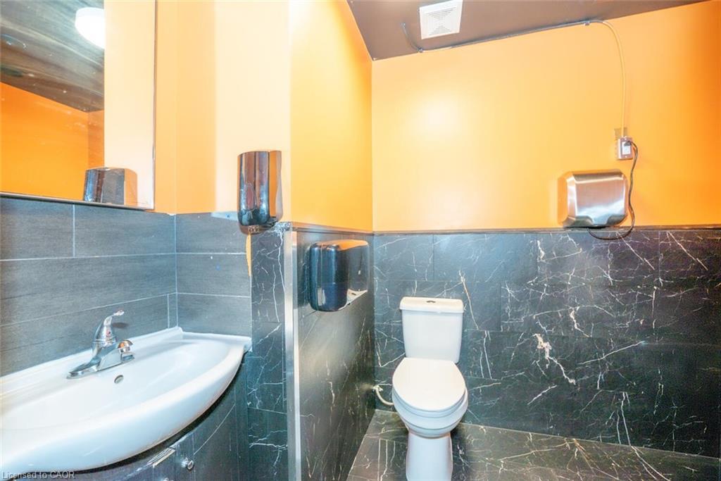 4-466 Merritt Street Property Photo 11