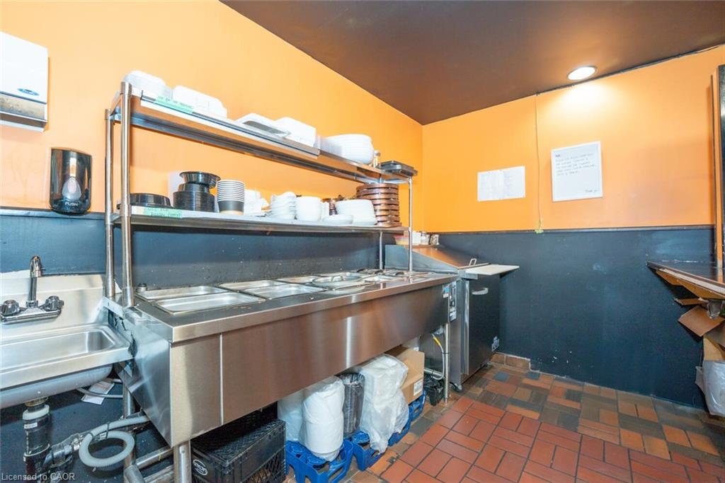 4-466 Merritt Street Property Photo 17