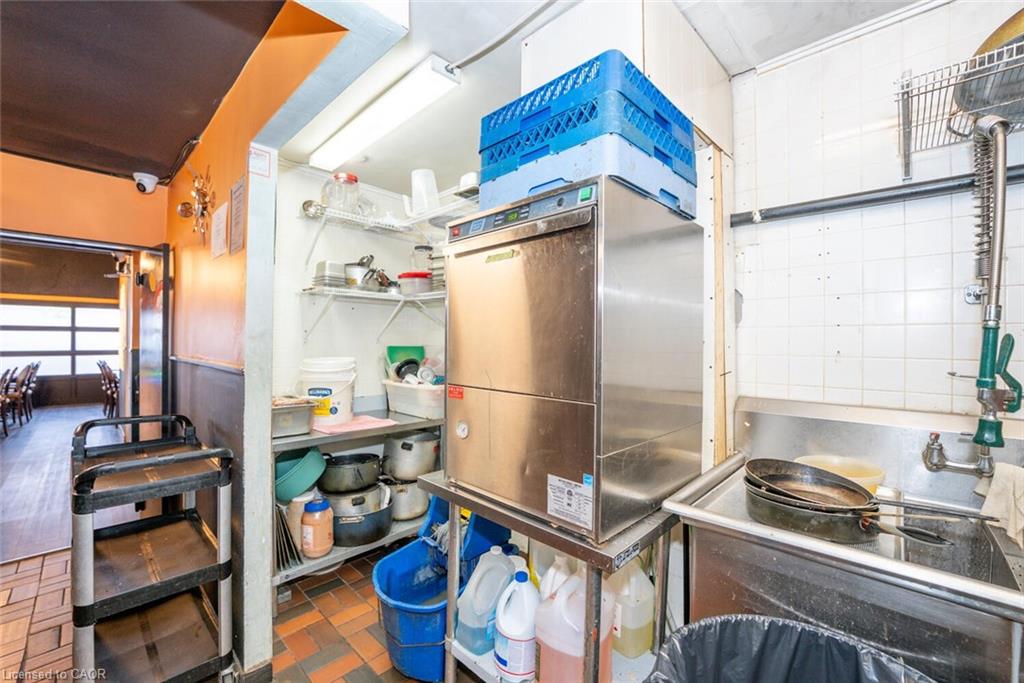 4-466 Merritt Street Property Photo 18