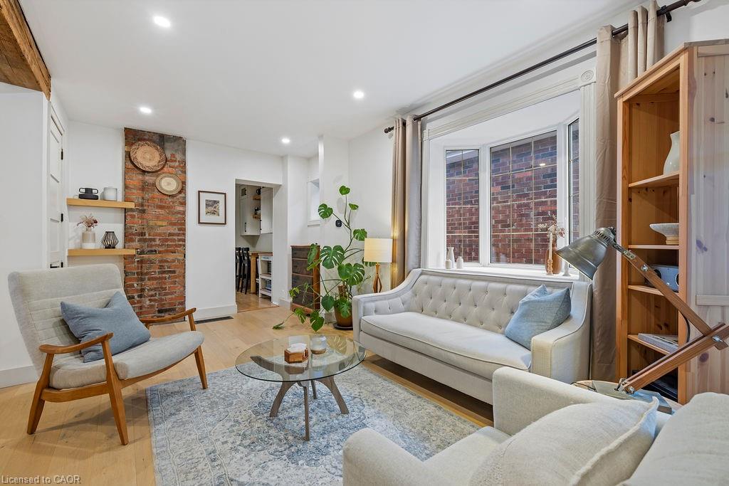 2 1/2 East 23rd Street Property Photo 1